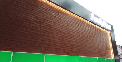 GRC T-Line Rosewood, Dekorasi fasad