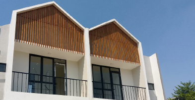 Dekorasi fasad, Plank